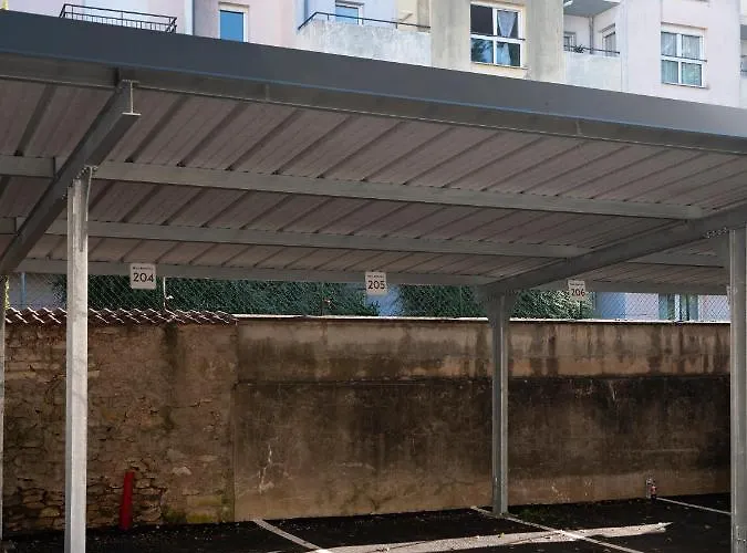 Azalee - Parking Gratuit - Terrasse Couverte - Proche Transport - Equipe Lägenhet Nancy